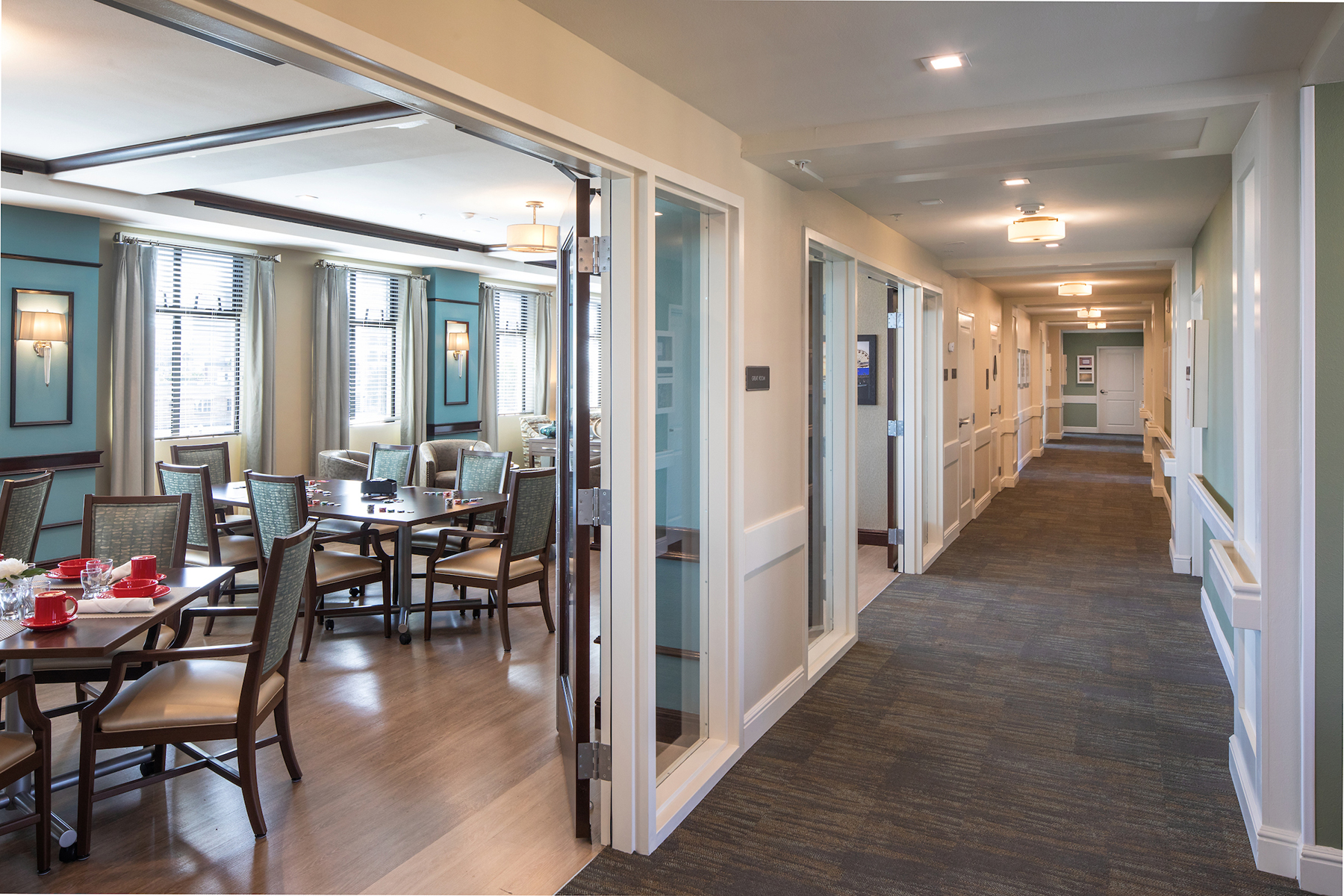 Regency Palms Senior Living in Long Beach, CA